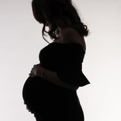 Jessica Maternity Shoot Silhouette 